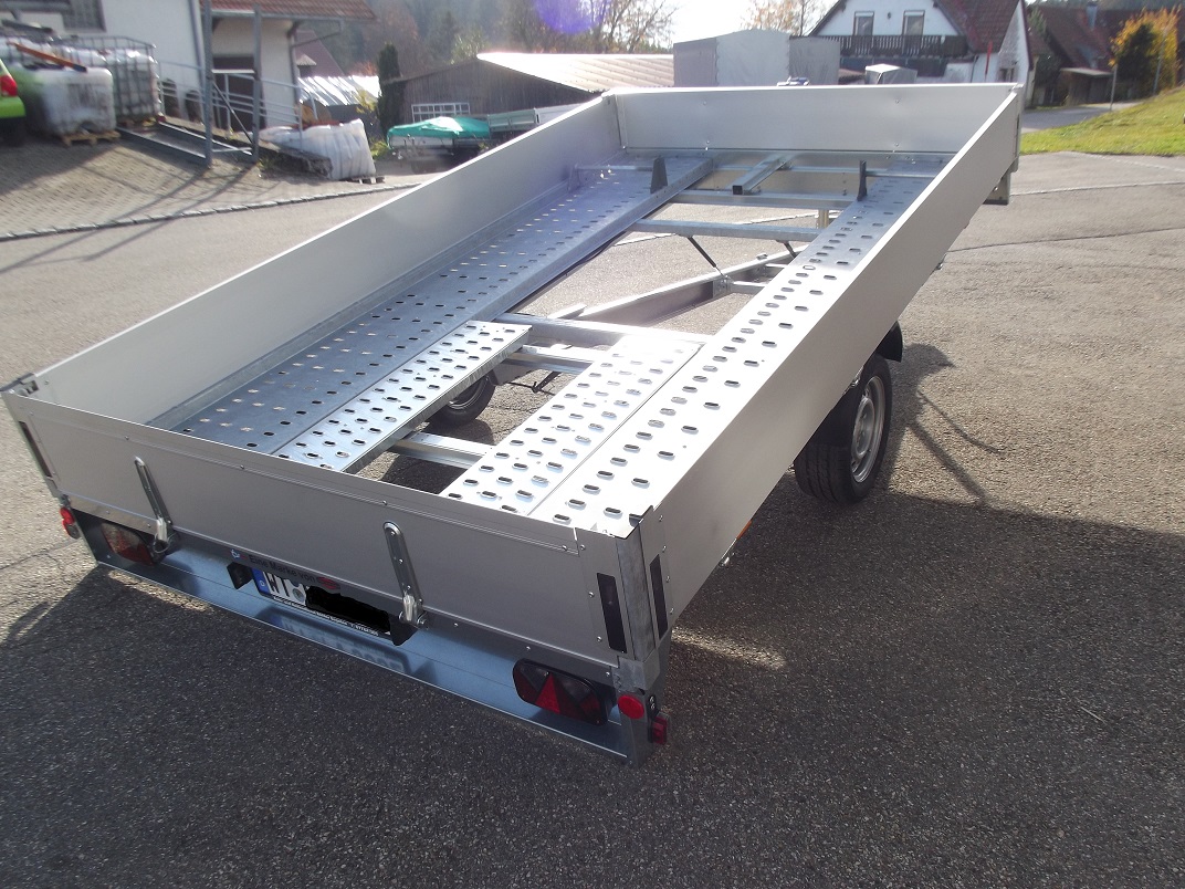 TPV  HL EBK Autotransporter mit Bordwnden Anhnger Boehler Segeten 051 (17)