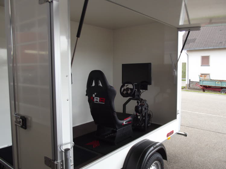 Rennsimulator im Knig 152515 Kofferanhnger Anhnger Bhler001 (3)